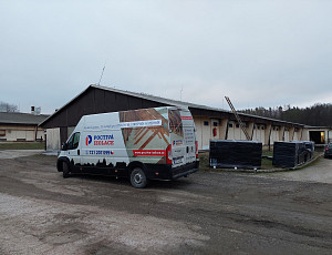 Zateplení stropu zemědělské haly pomocí foukané izolace